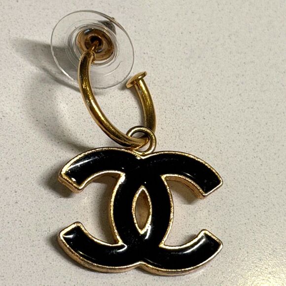 RARE Chanel CC and Jacket Drop Earrings Vintage Gold with Black Enamel - Picture 3 of 8